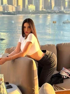 Kloe escort in Milan