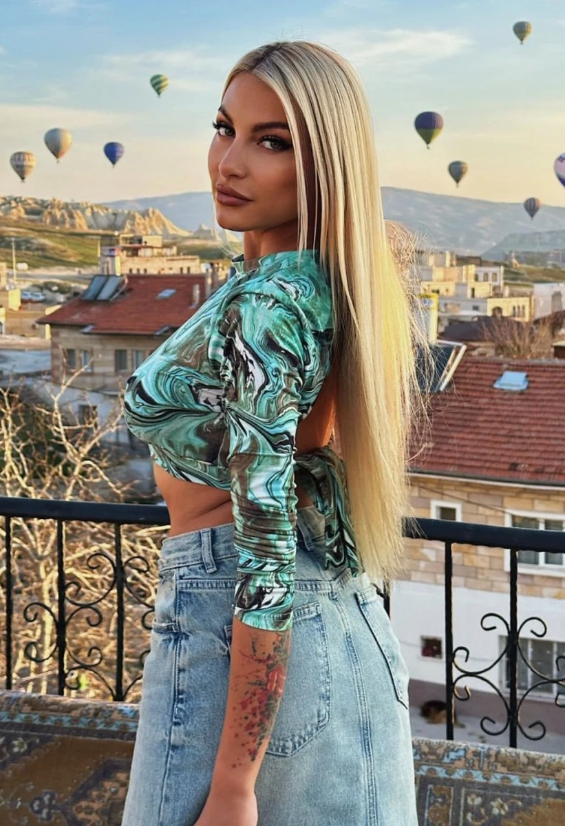 Kristina escort in Rome