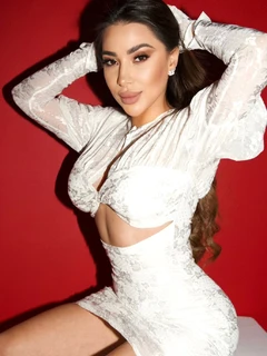  Lara escort in Milan
