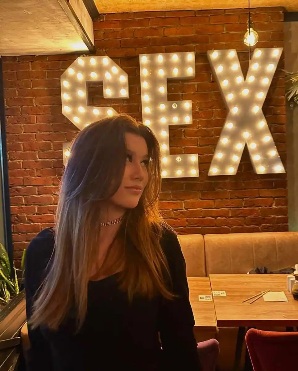Lena escort in Rome