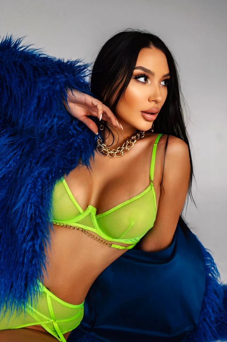 Lila escort in Rome