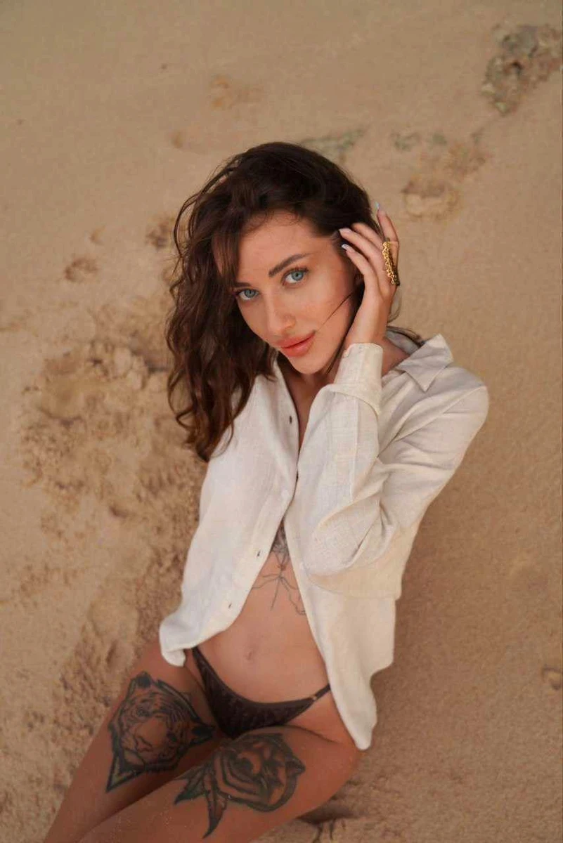 Lilia escort in Milan