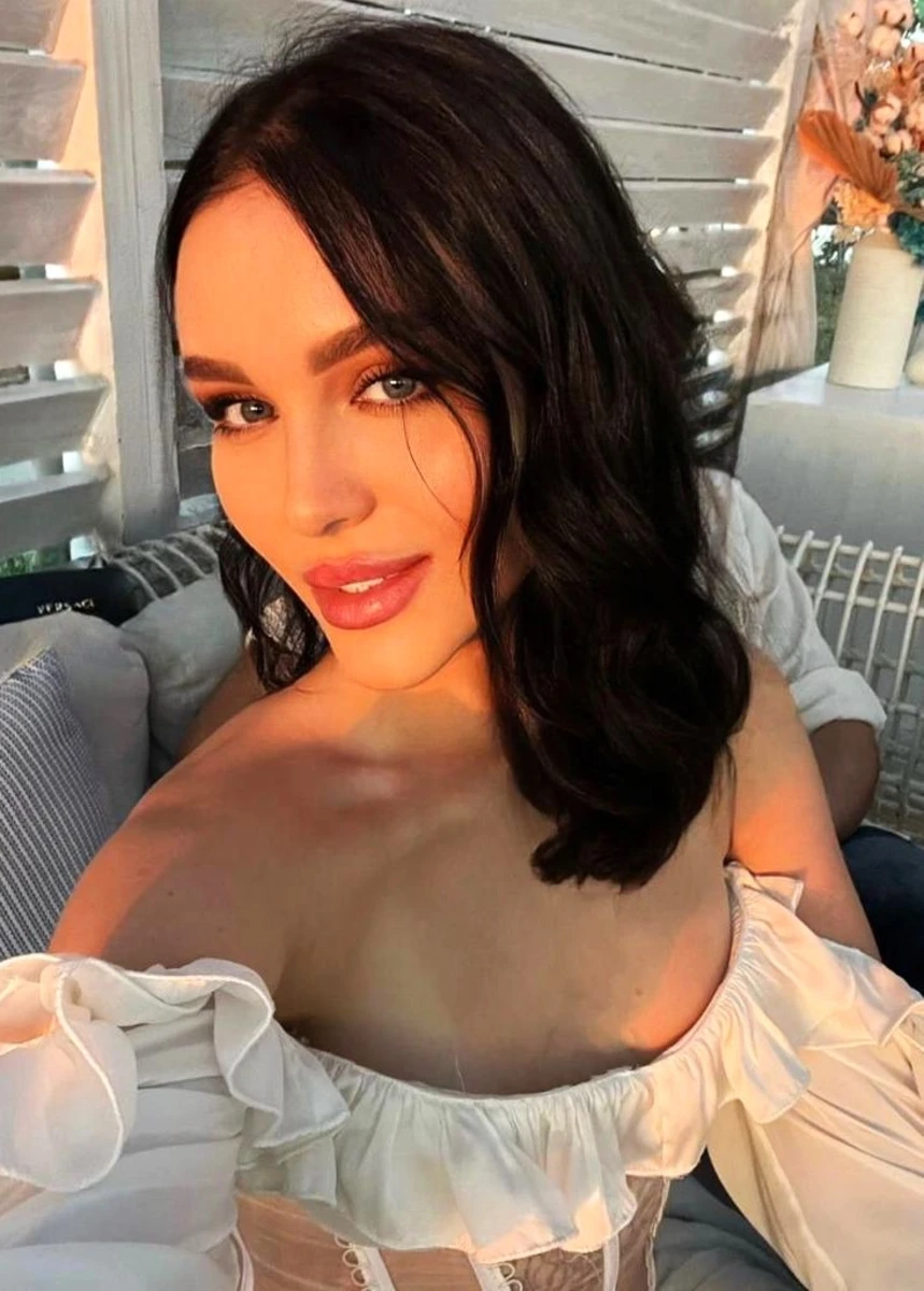 Lina escort in Milan