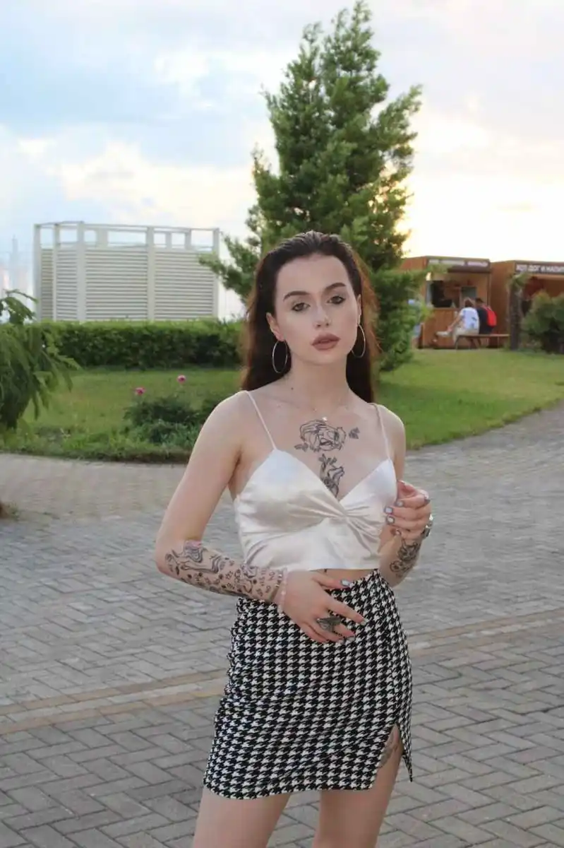 Lina escort in Rome