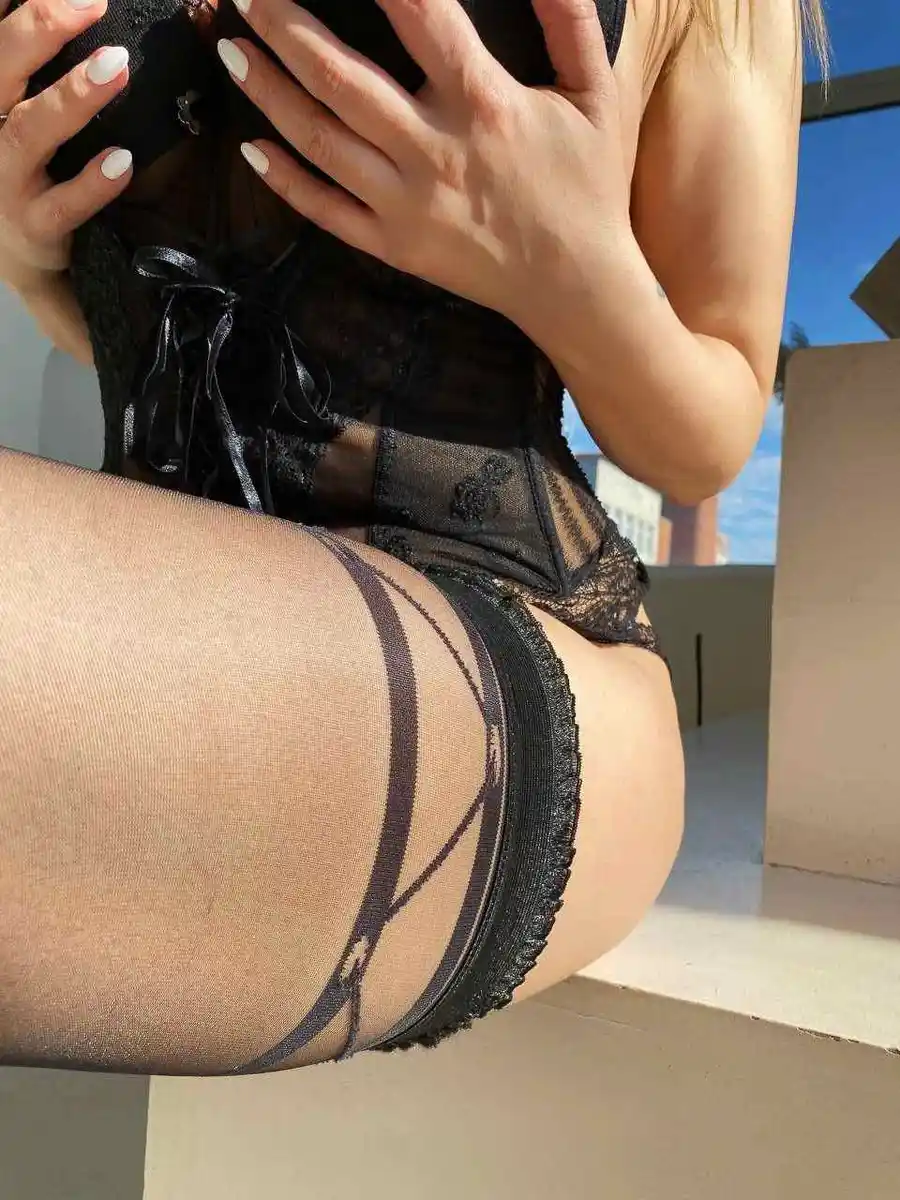 Liz escort in Rome