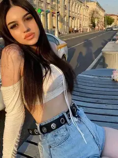 Lucy escort in Rome