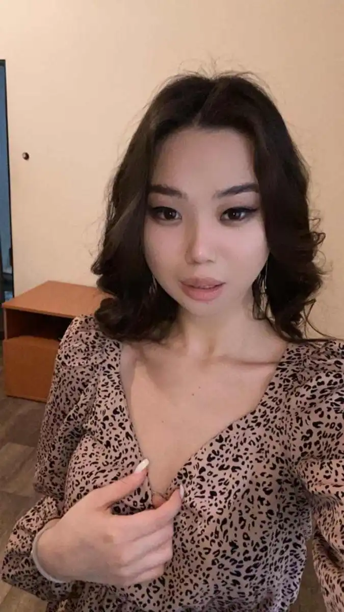 Madina escort in Rome