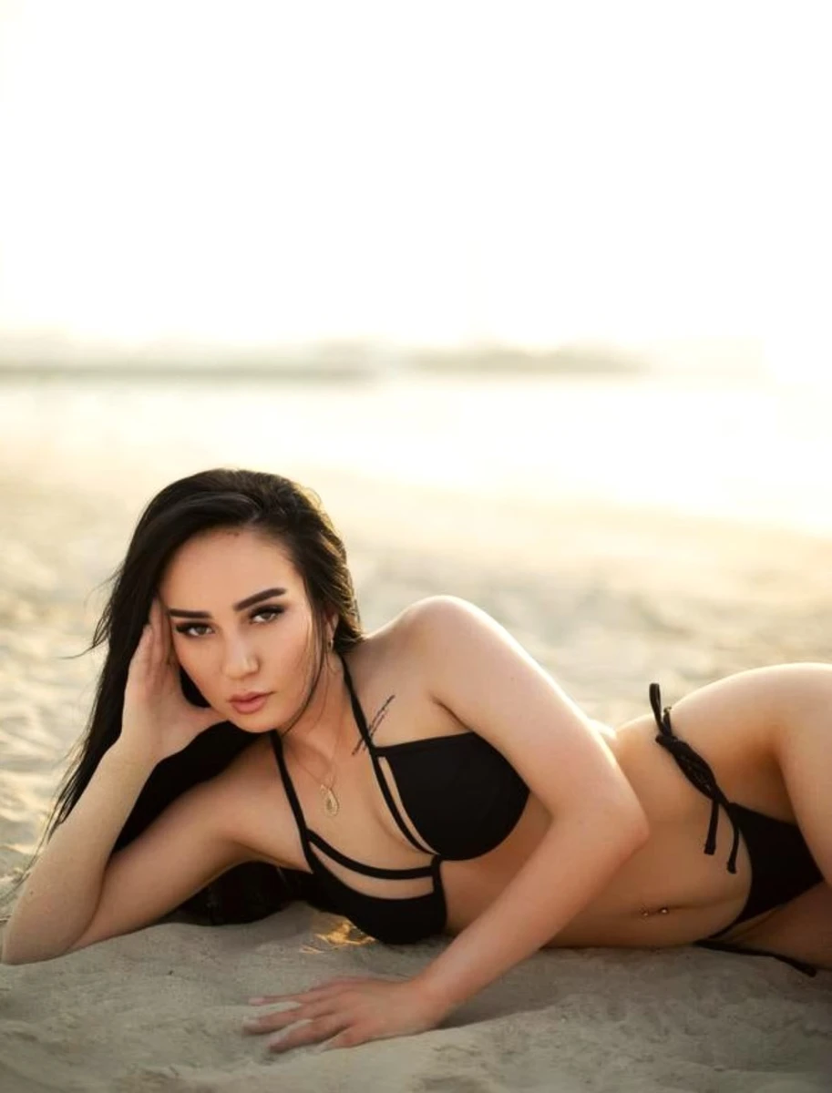 Malika escort in Milan