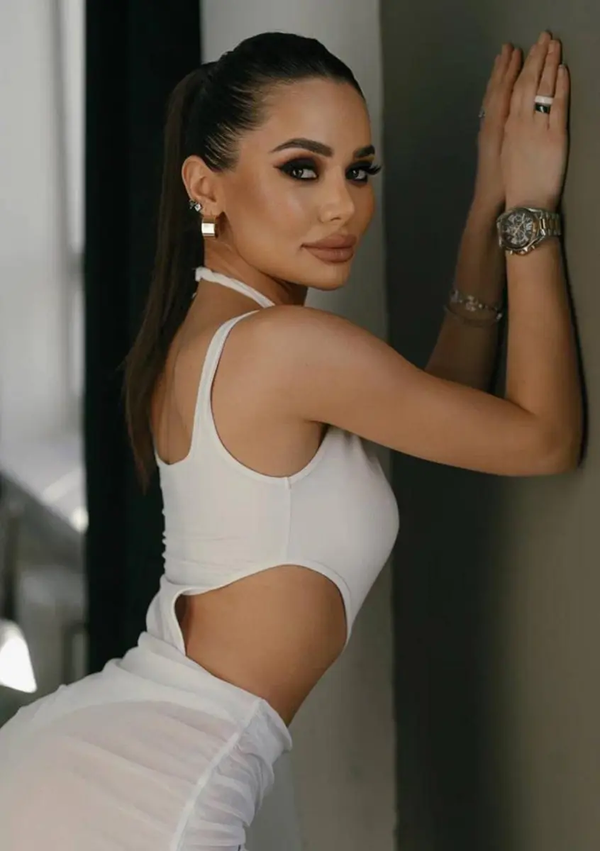 Malika escort in Rome