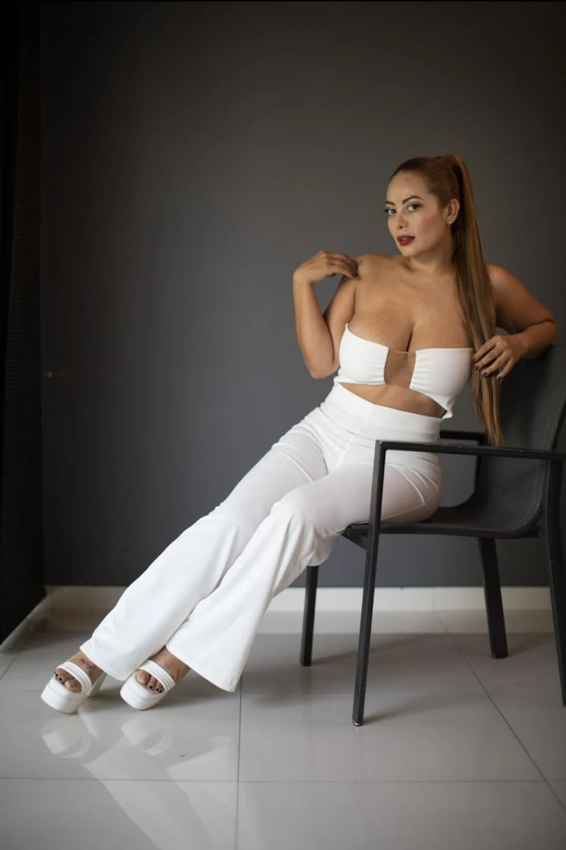 Mariana escort in Rome