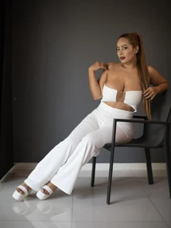 Mariana escort in Rome