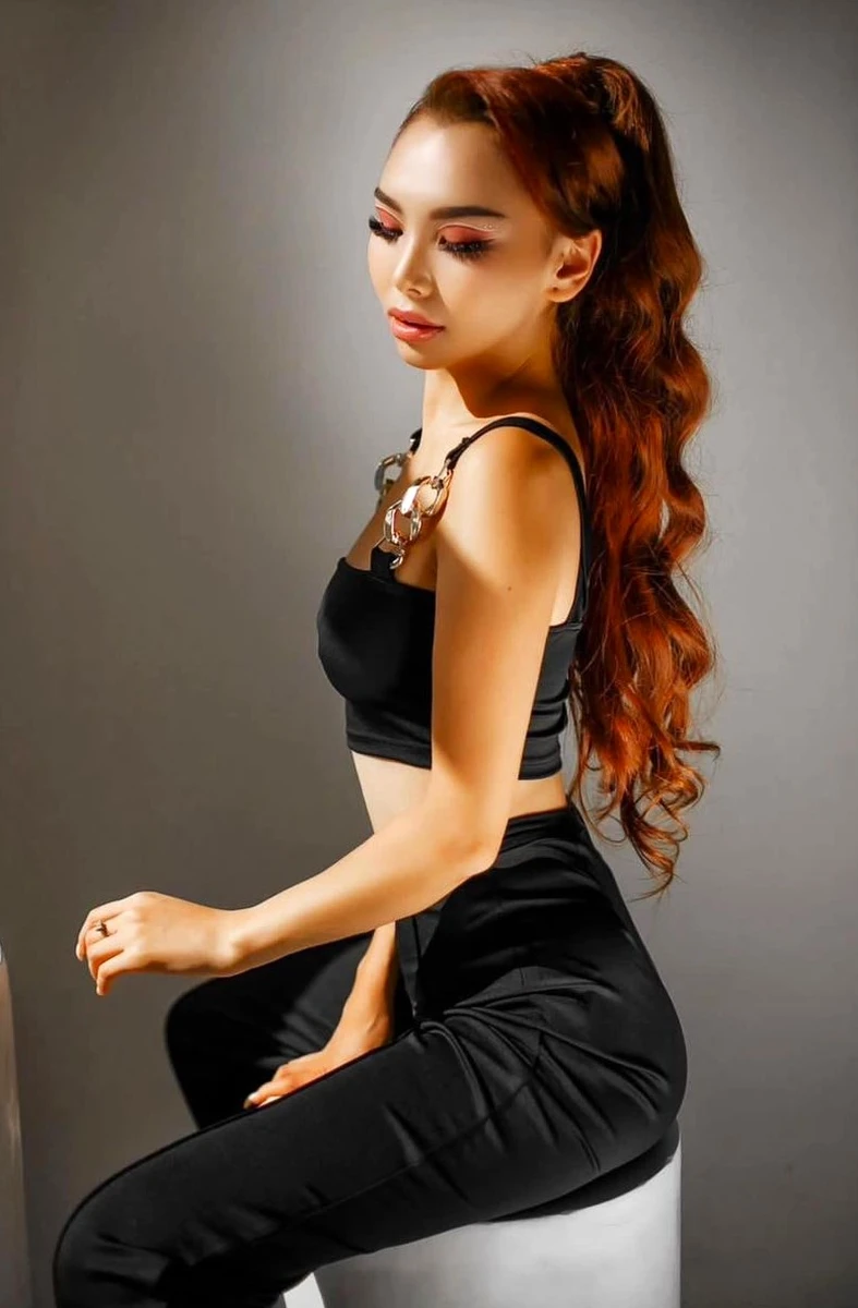 Medina escort in Milan