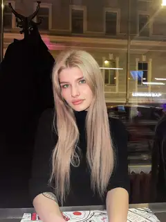 Mira escort in Rome