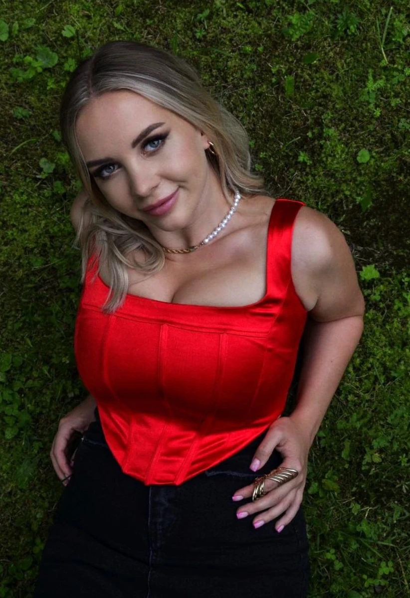 Myrta escort in Milan