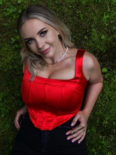 Myrta escort in Milan