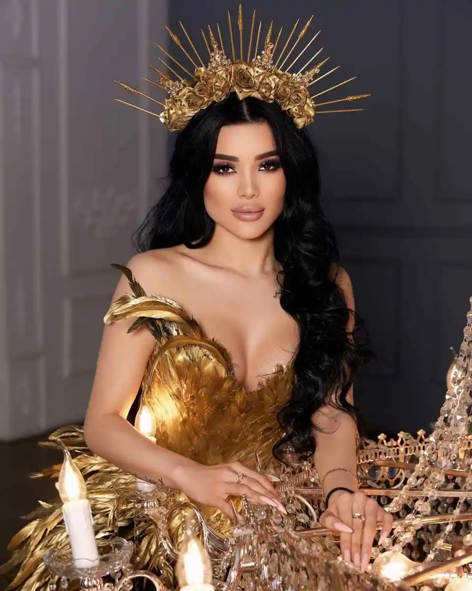 Naya escort in Rome