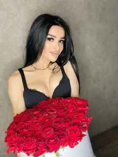 Naya escort in Rome