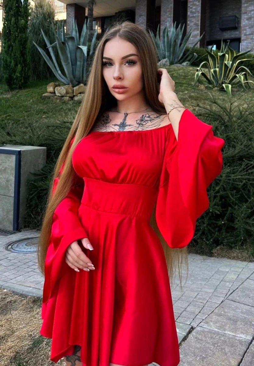 Nika escort in Milan