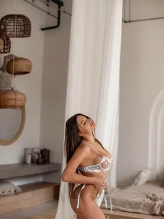 Nika escort in Rome