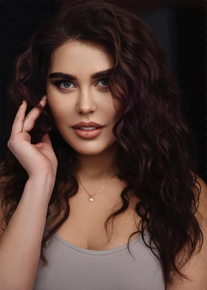 Nona escort in Milan