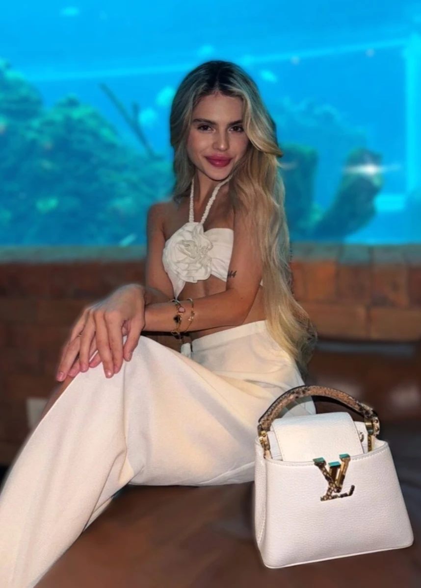 Rebecca escort in Milan