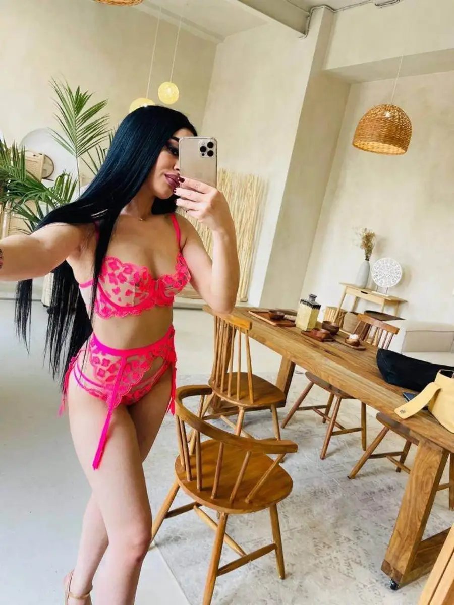 Samira escort in Rome