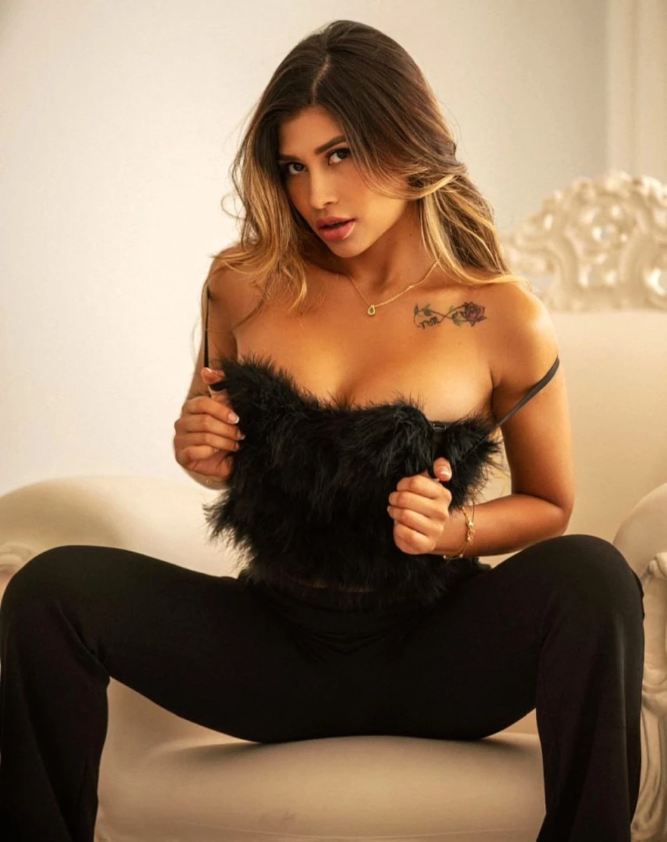 Sarita escort in Milan