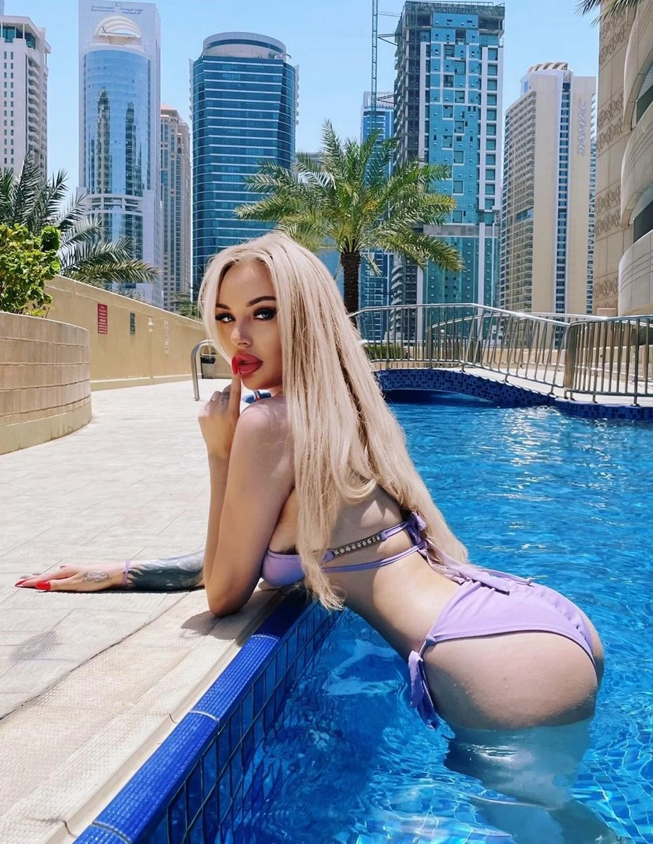 Sasha escort in Milan
