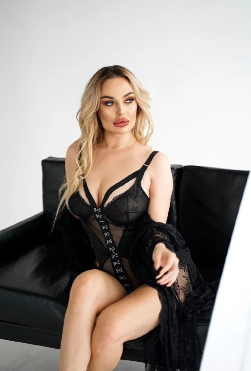 Sasha escort in Milan
