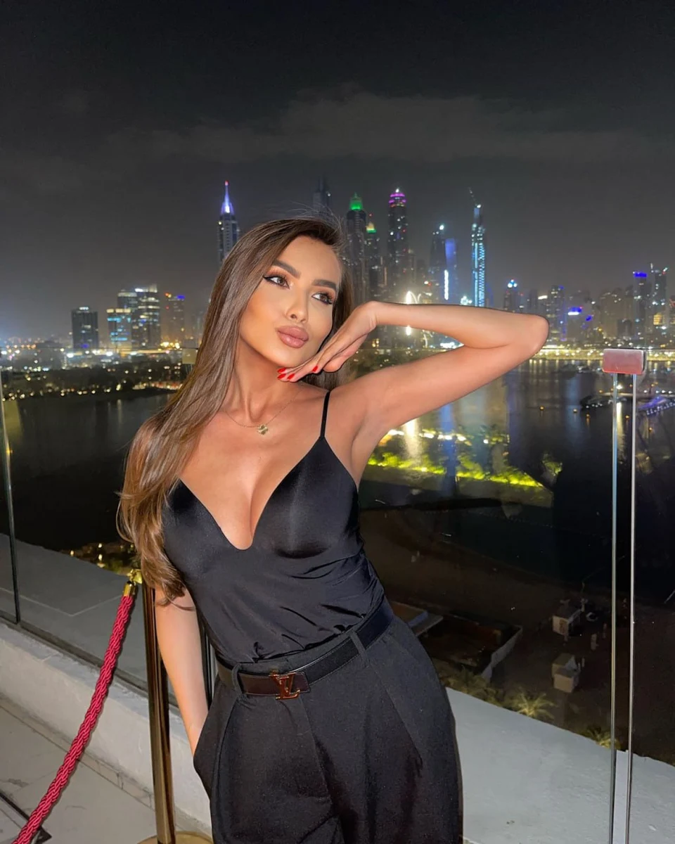 Simona escort in Rome