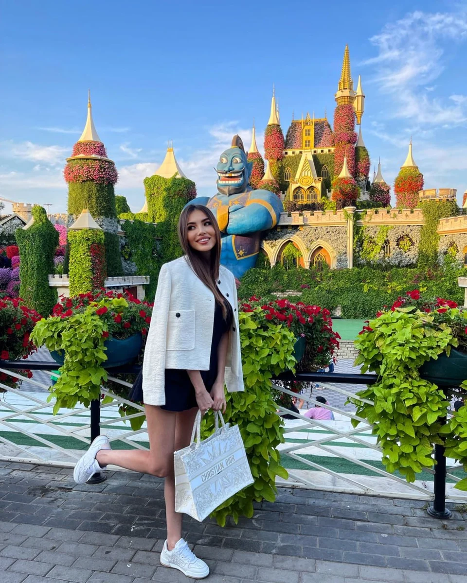 Simona escort in Rome