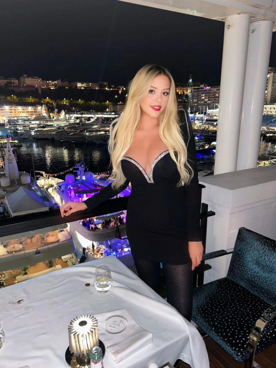Sophia escort in Rome