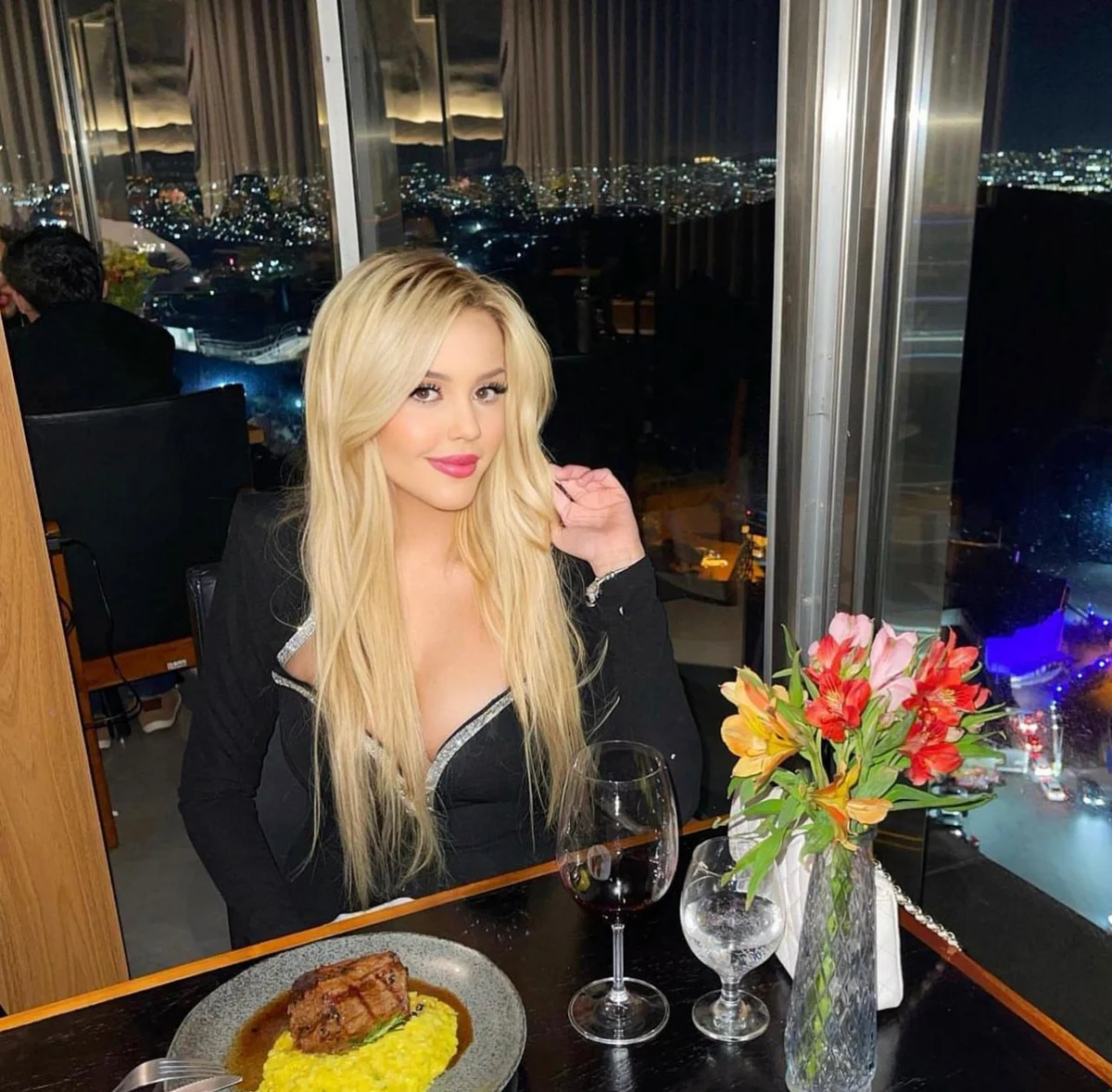 Sophia escort in Rome
