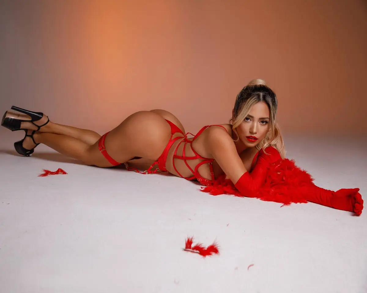 Stepphie escort in Milan