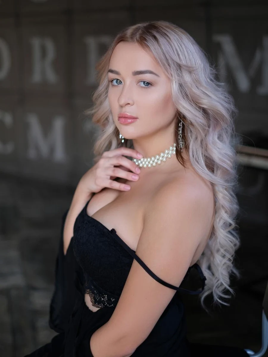 Sveta escort in Rome