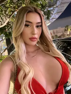 Sylvie escort in Milan