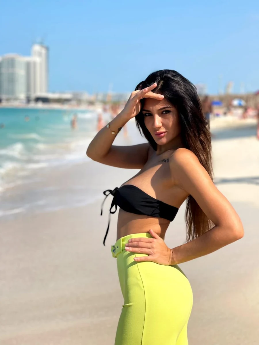 Tina escort in Rome