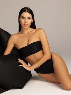 Victoria escort in Milan