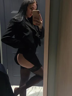 Viola escort in Rome
