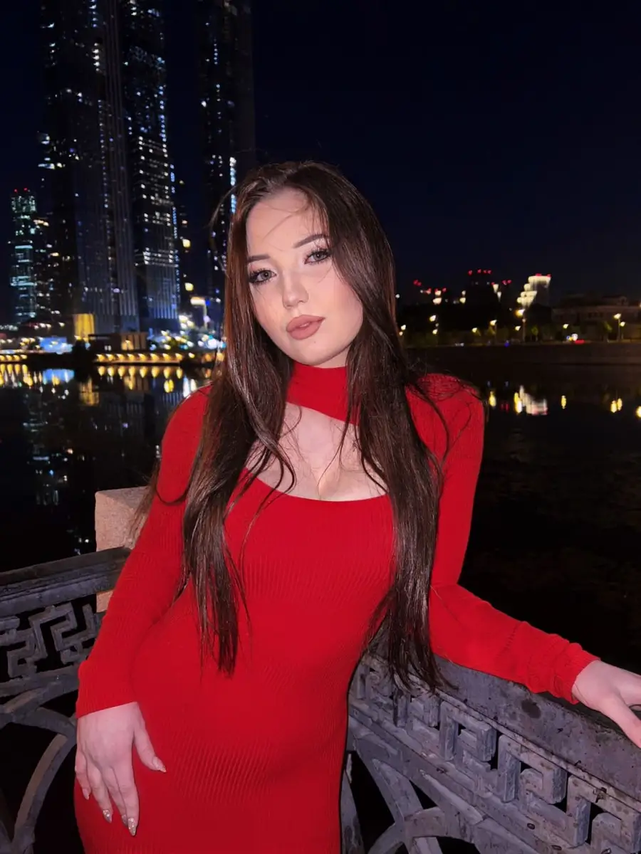 Violetta escort in Rome