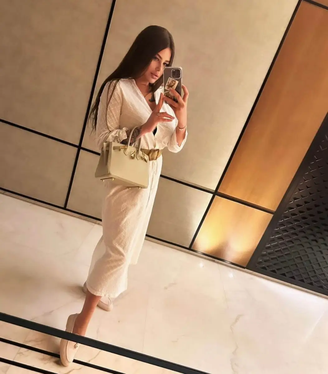 Vlada escort in Rome