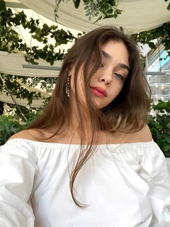 Yana escort in Milan