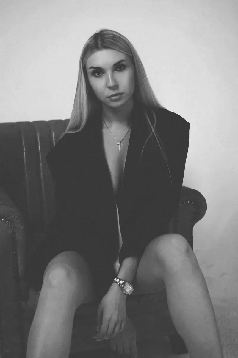 Yana escort in Rome
