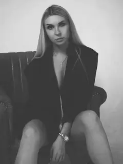 Yana escort in Rome