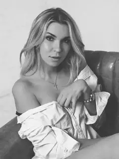 Yana escort in Rome