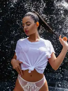 Zarina escort in Rome