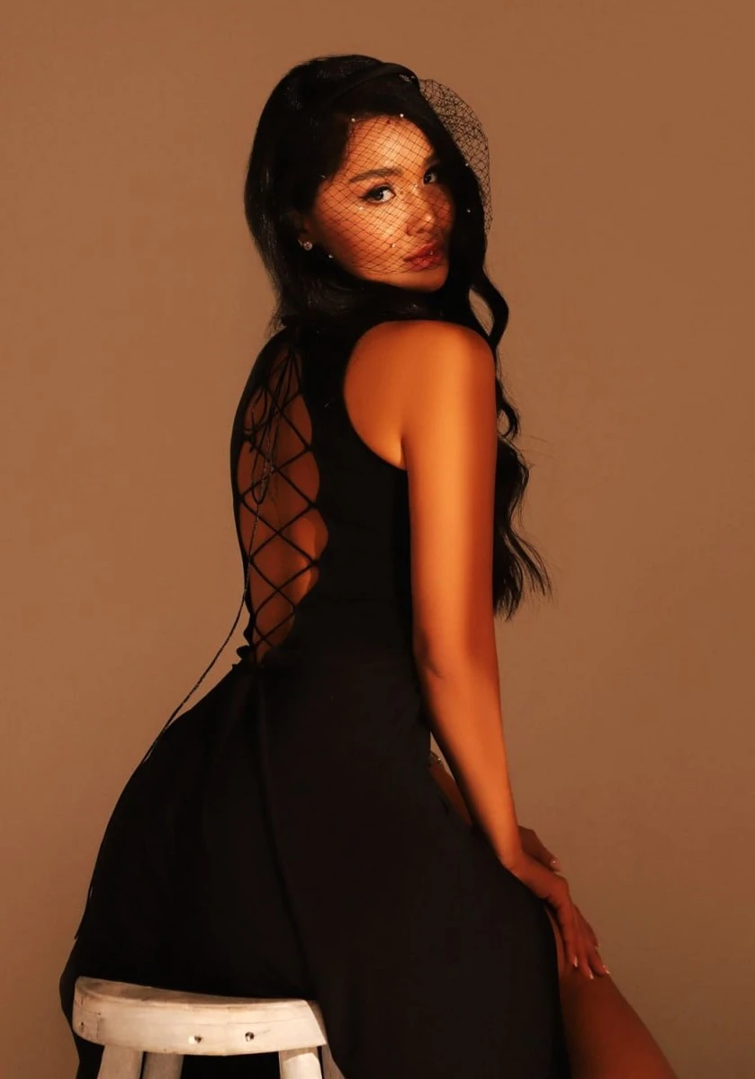 Zhanna escort in Milan